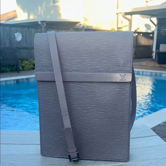 Louis Vuitton Other - Louis Vuitton Vintage Epi Ramatuelle Shoulder Bag in  "Pepper"